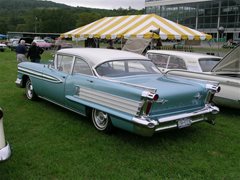 1958 Oldsmobile Super 88 Holiday Sedan