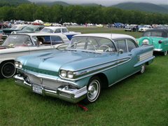 1958 Oldsmobile Super 88 Holiday Sedan